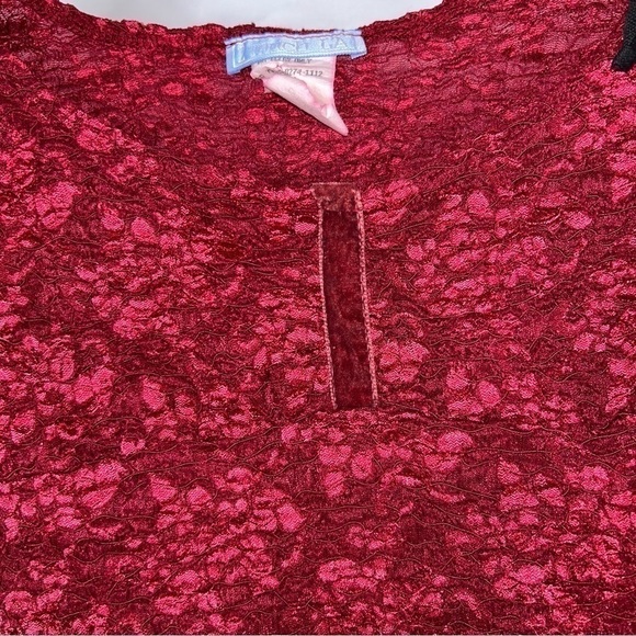 2 Much LA Top Lace Floral Y2K Vintage Quarter Sleeve Pull On Top Scoop Neck - Picture 7 of 9